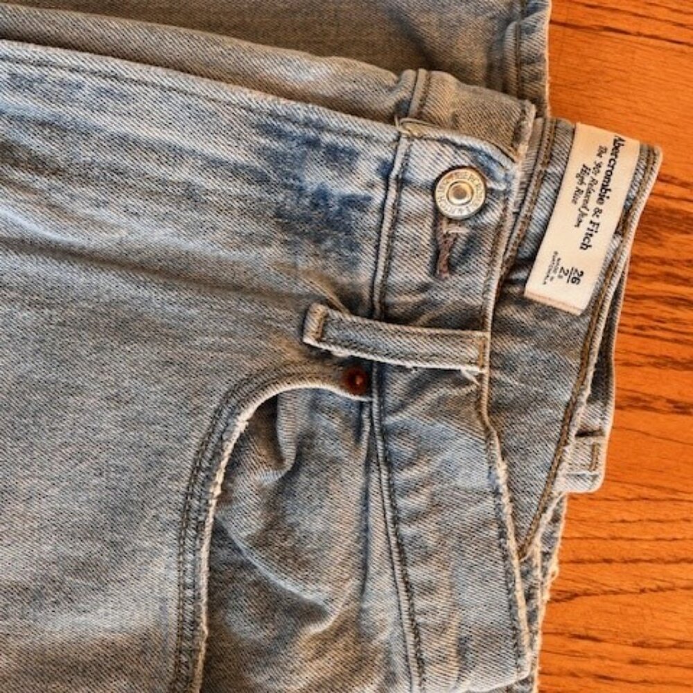 Abercrombie & Fitch High Rise 90s Relaxed Jeans (size 26 short) - Picture 5 of 5